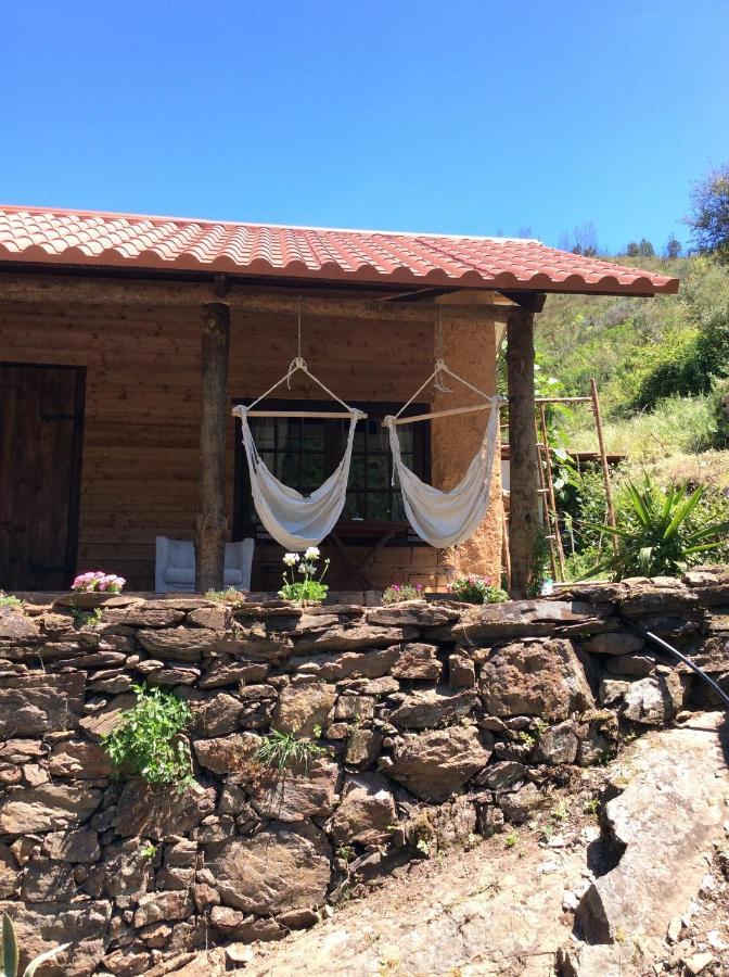 Unique Tiny House With Natural Building Techniques Figueiro Dos Vinhos Eksteriør billede