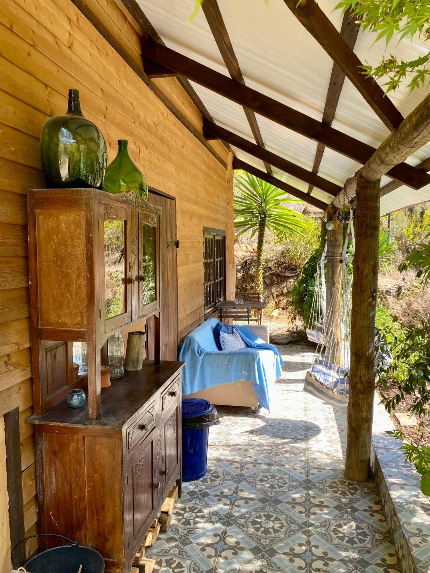 Unique Tiny House With Natural Building Techniques Figueiro Dos Vinhos Eksteriør billede